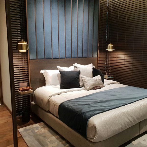 Onyx Panelled King Bed